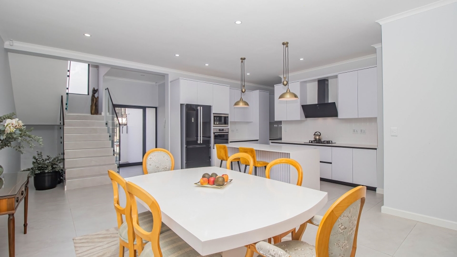 4 Bedroom Property for Sale in Sandown Western Cape